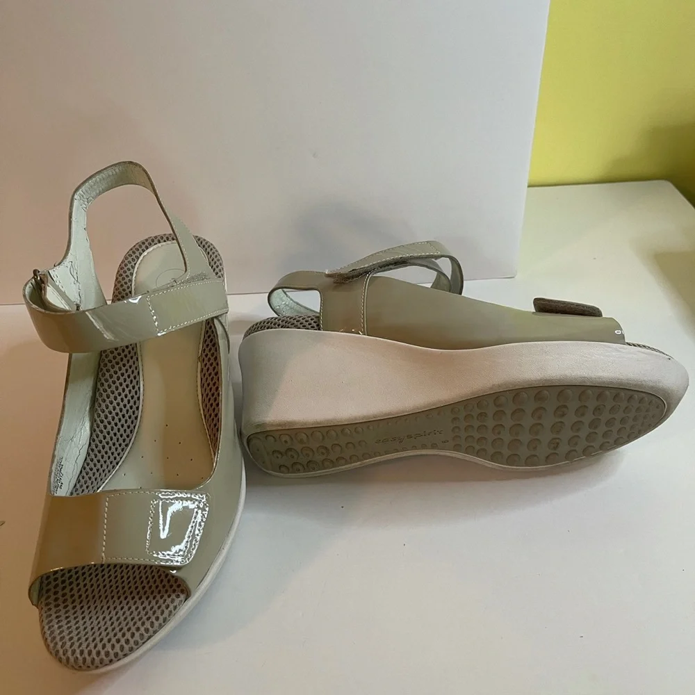 Tan white wedge sandal‎ easyspirit 9